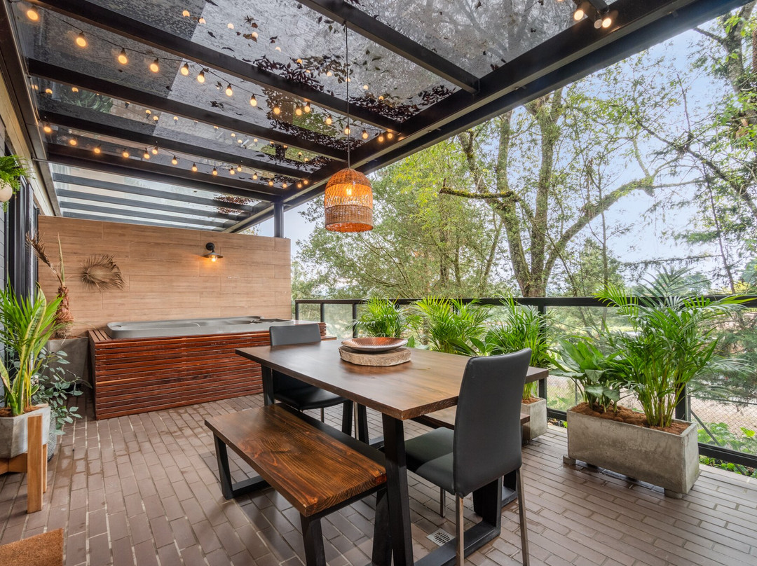 Olive Living Suites by Housy Host