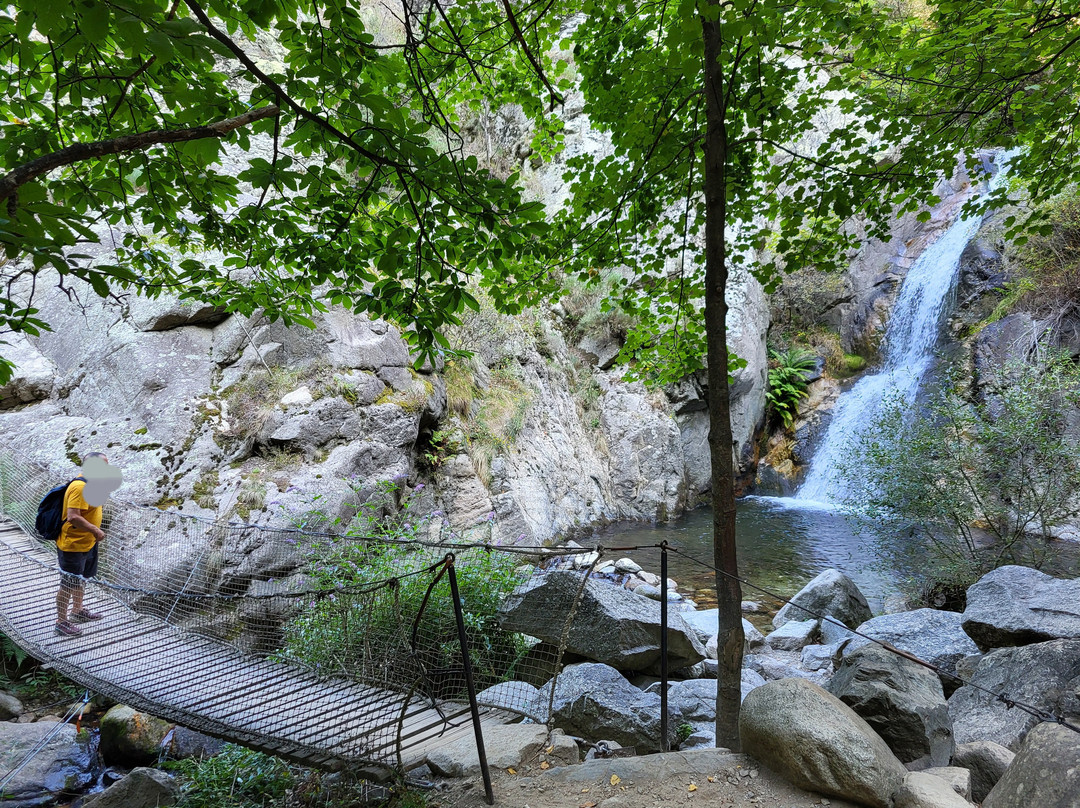 Cascades Du Saint-vincent Et Des Anglais景点图片