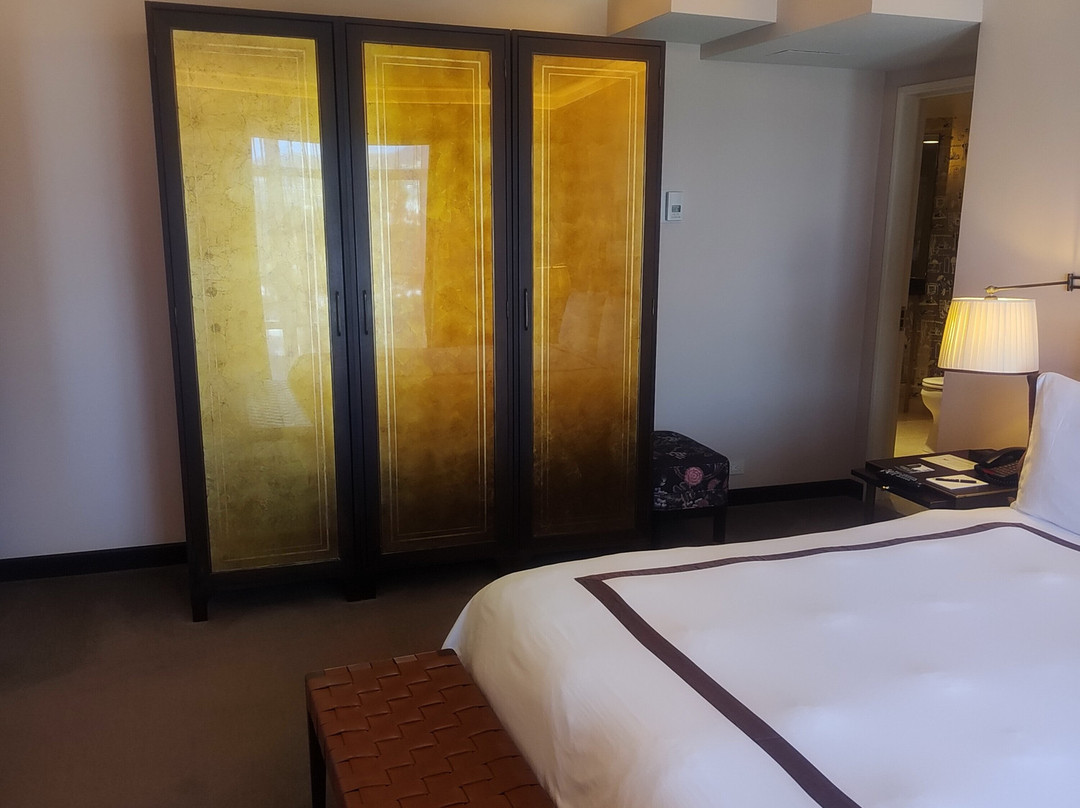 日落塔酒店主图