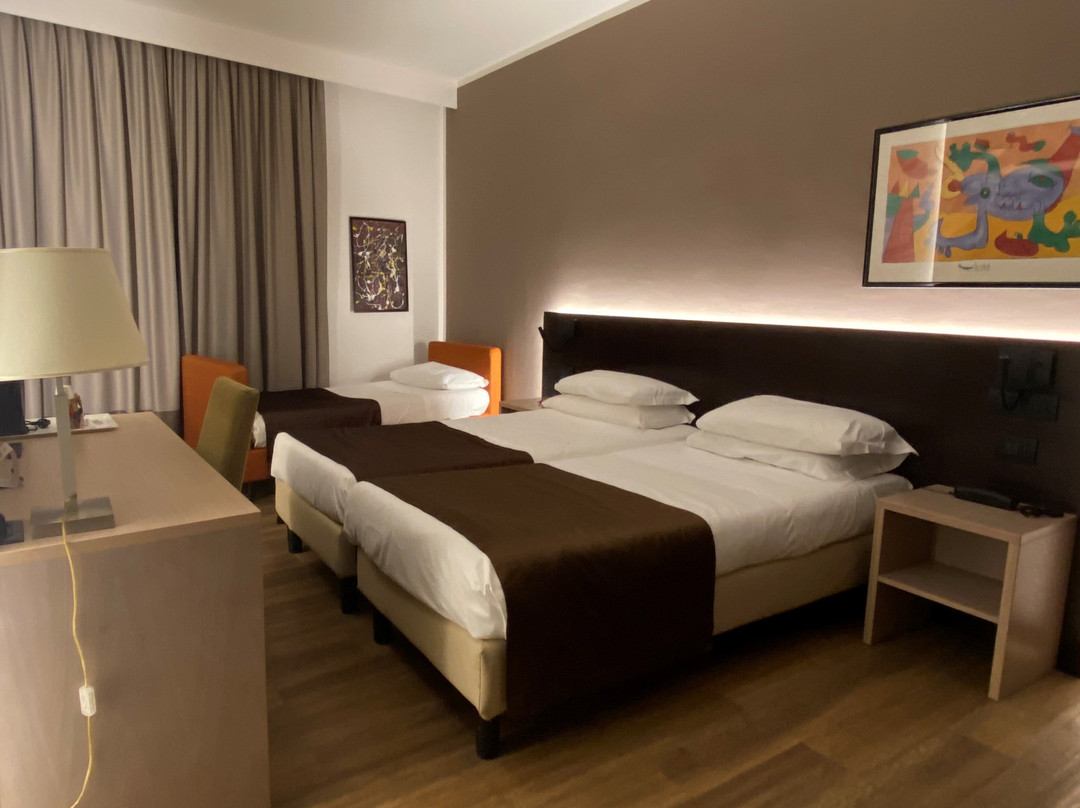 Hotel Carlton主图