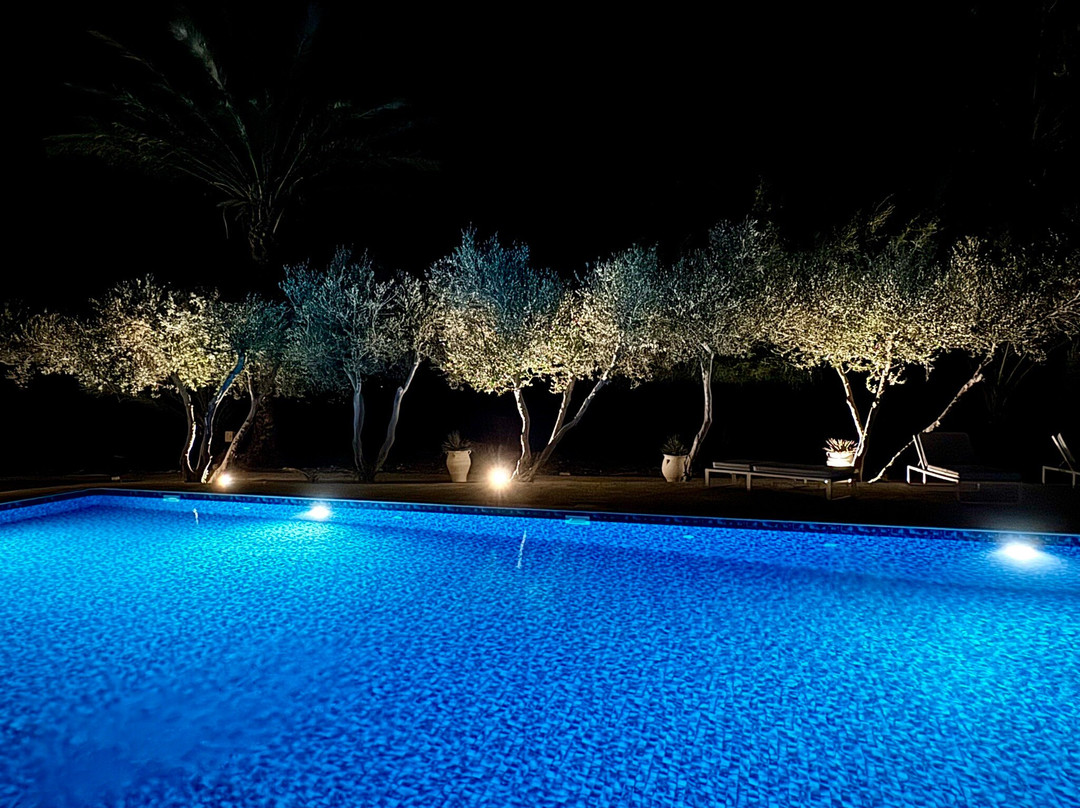 Elya Beach Luxury Suites主图