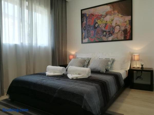 Iris Apartment