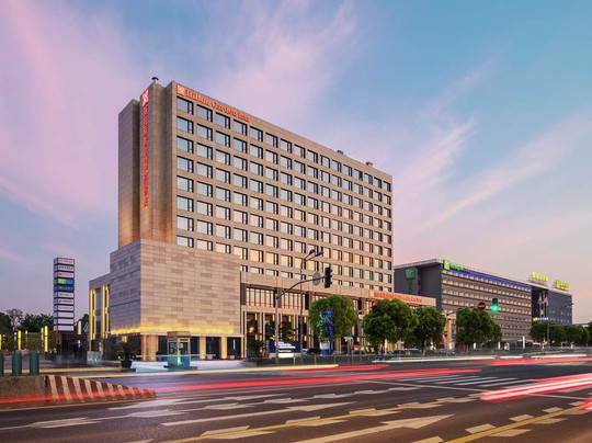 上海新虹桥国家会展中心灿辉希尔顿花园酒店主图