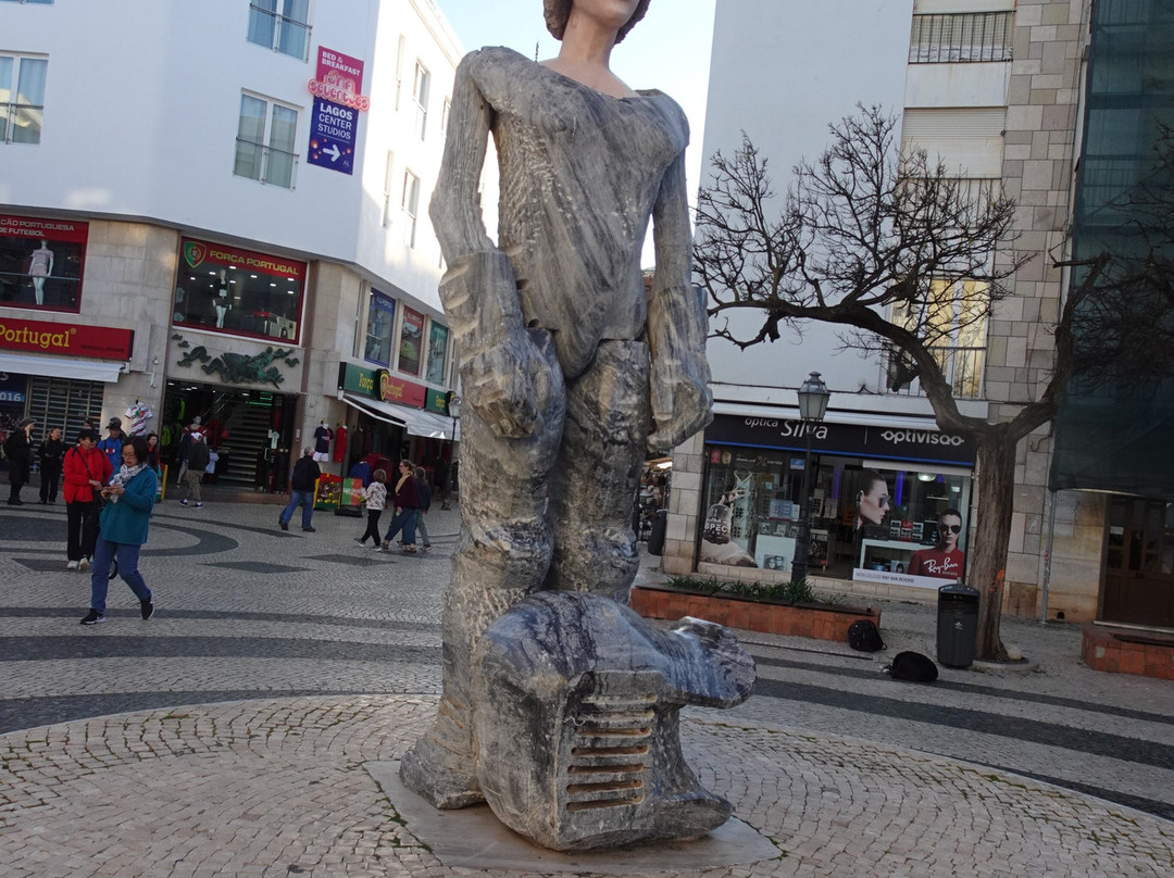 Sculpture of Dom Sebastiao-拉各斯必去景点
