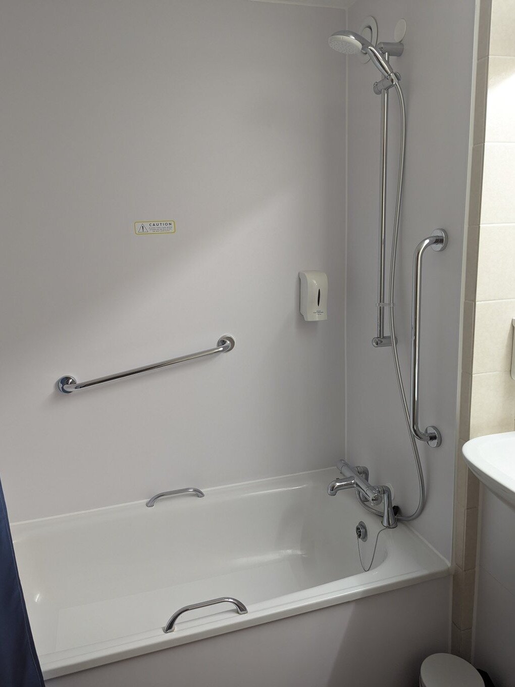 Travelodge Wakefield Woolley Edge M1 Northbound-浴室