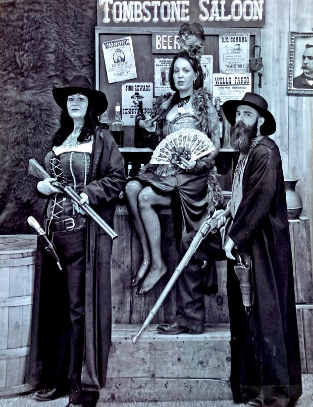 Lady L's Creations-墓碑镇必去景点