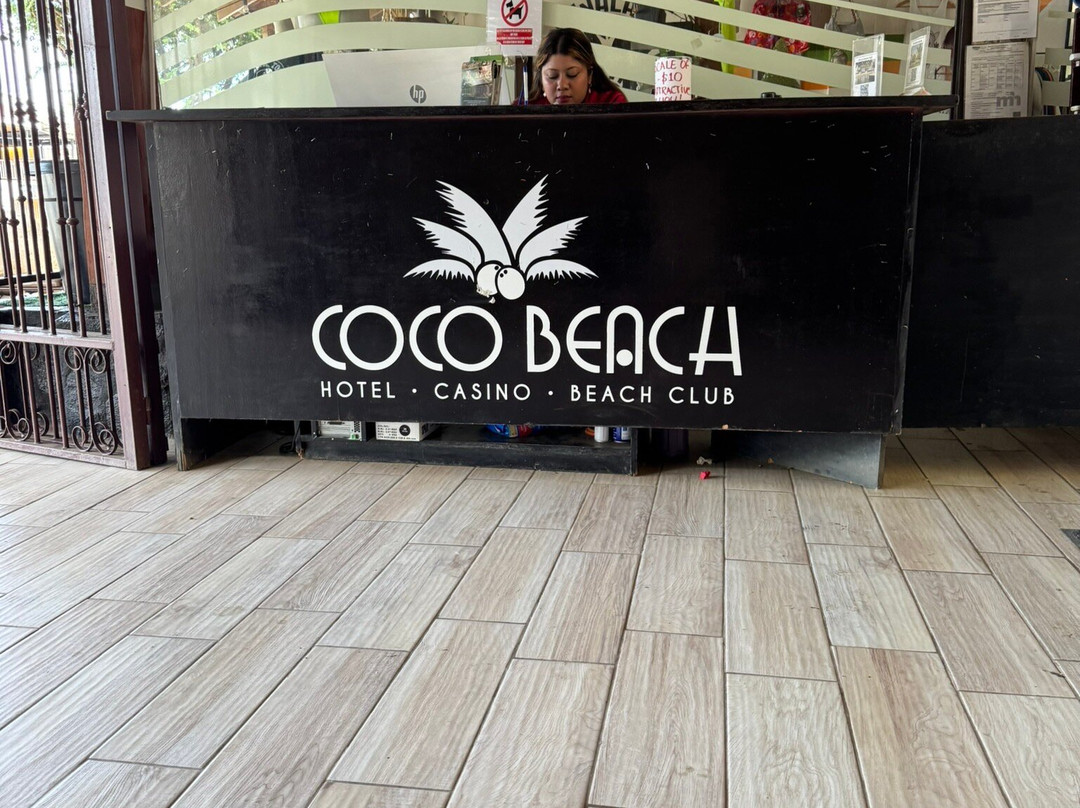 可可海滩酒店主图