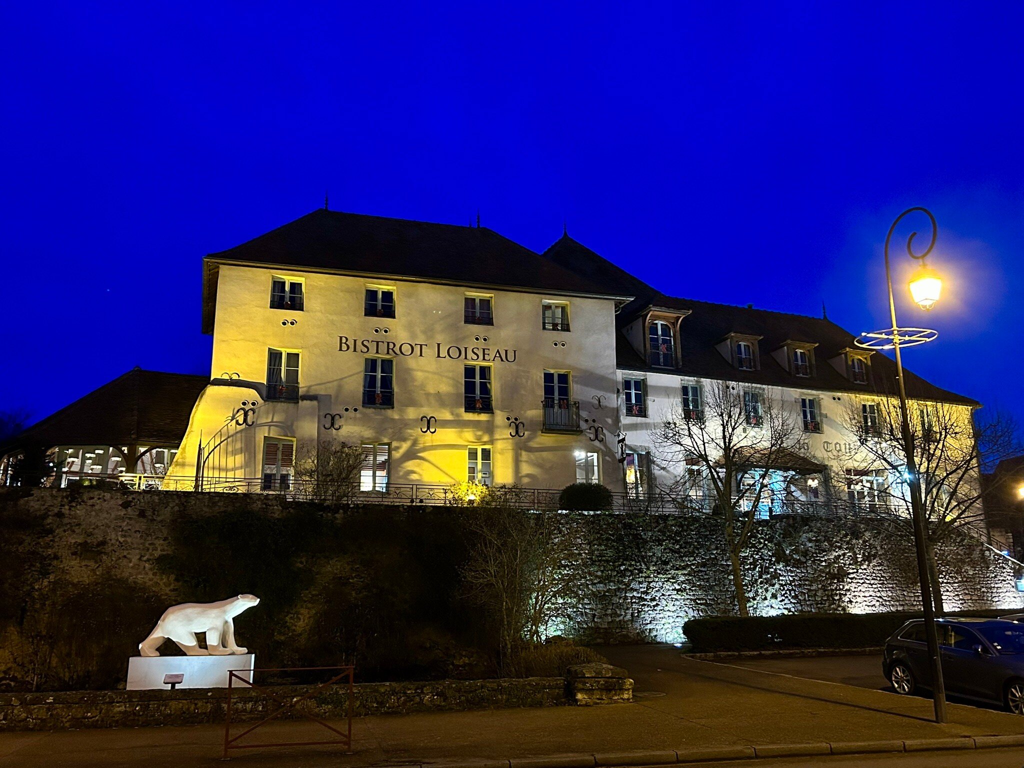 Hostellerie de la Tour d'Auxois-官方