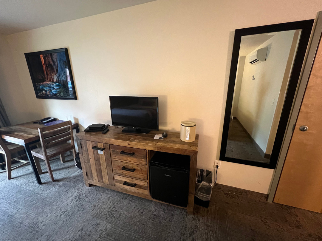 Bumbleberry Inn主图