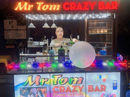 Mr Tom Crazy Bar-会安必去景点