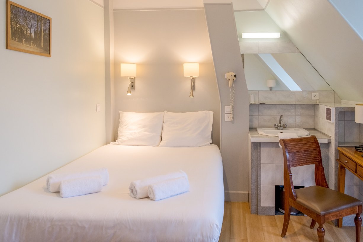 马里尼昂酒店-客卧