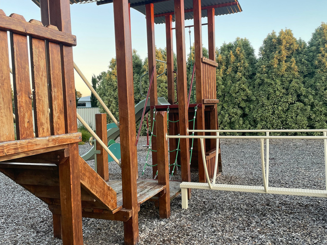 Swan Park Reserve Playground-Stratford必去景点