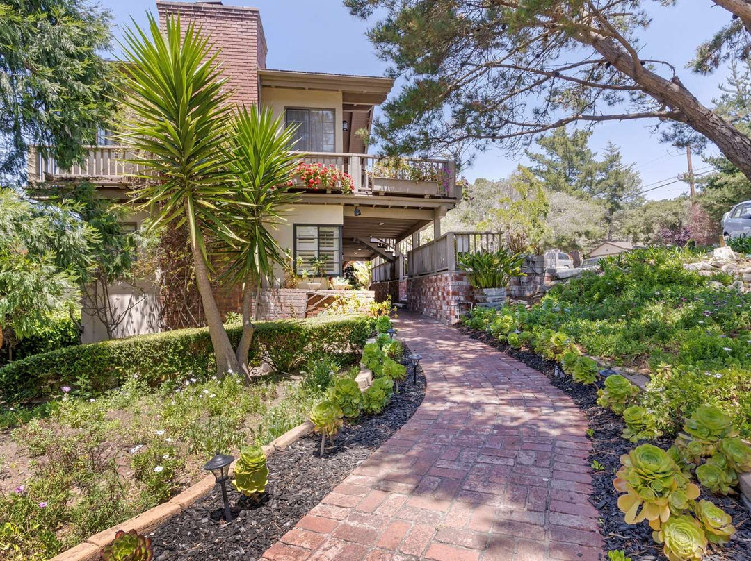 卡梅尔海滨舒适酒店