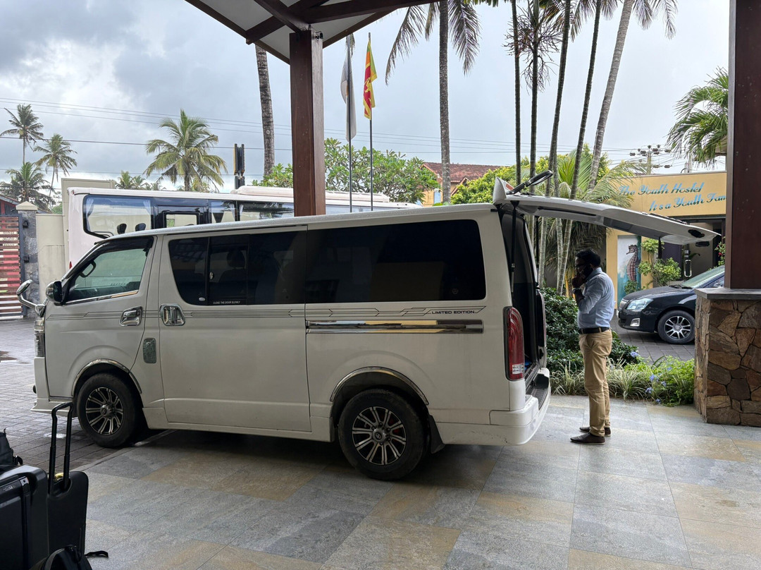 A & R tours-康提必去景点