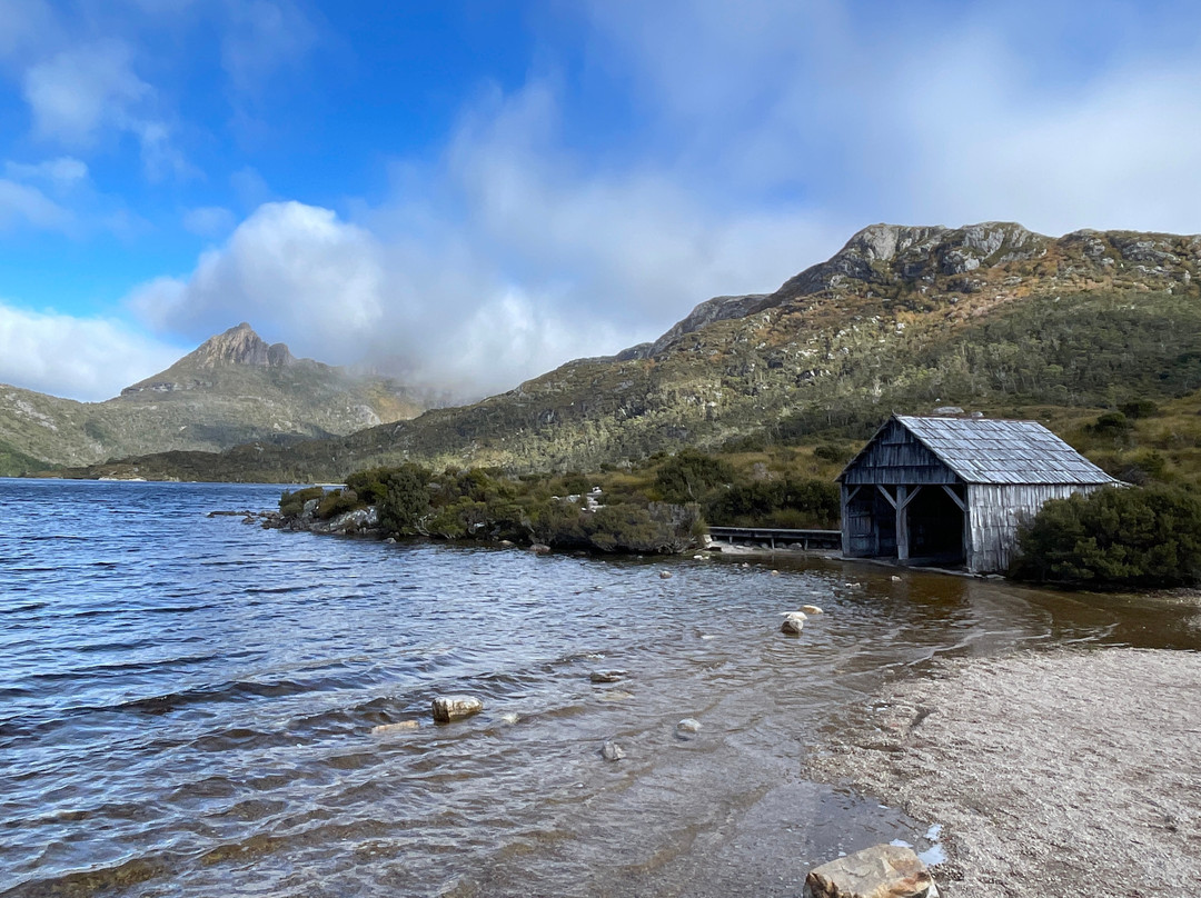 Dove Lake Boatshed景点图片