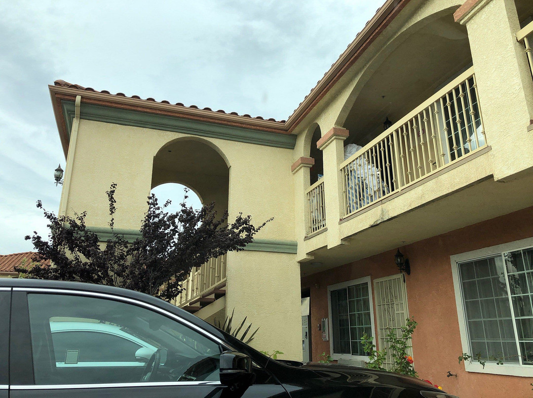 水晶温泉套房酒店主图