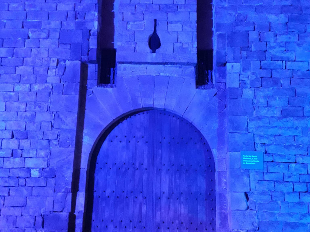 Portal de Santa Madrona-巴塞罗那必去景点