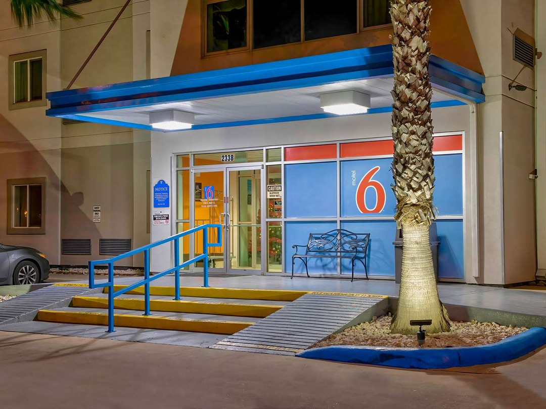 Eagle Pass酒店住宿-Motel 6 Eagle Pass Lakeside