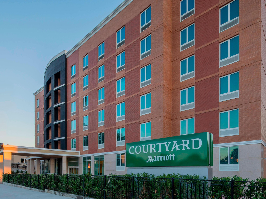 昆斯酒店住宿-Courtyard by Marriott New York Queens/Fresh Meadows