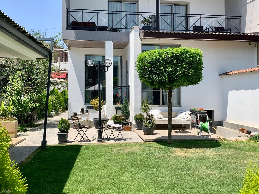 Garden Lounge Hotel主图