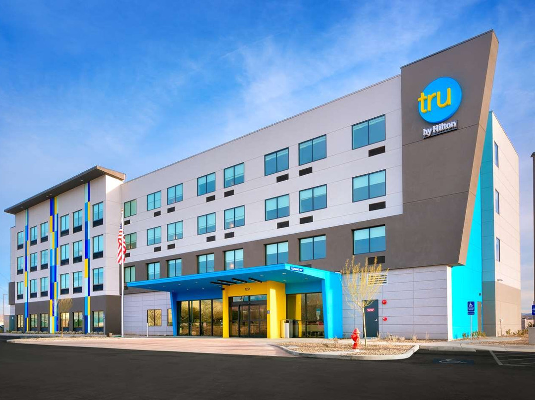 Tru by Hilton St. George