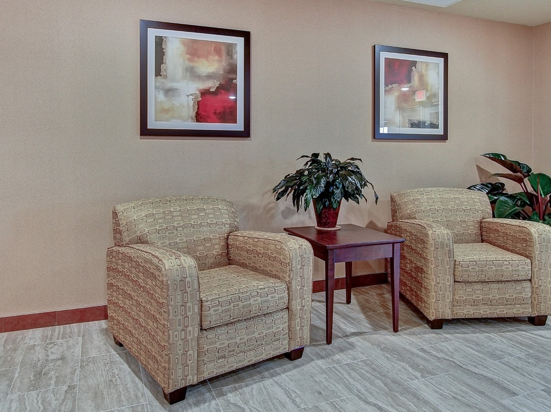 Cobblestone Hotel & Suites主图