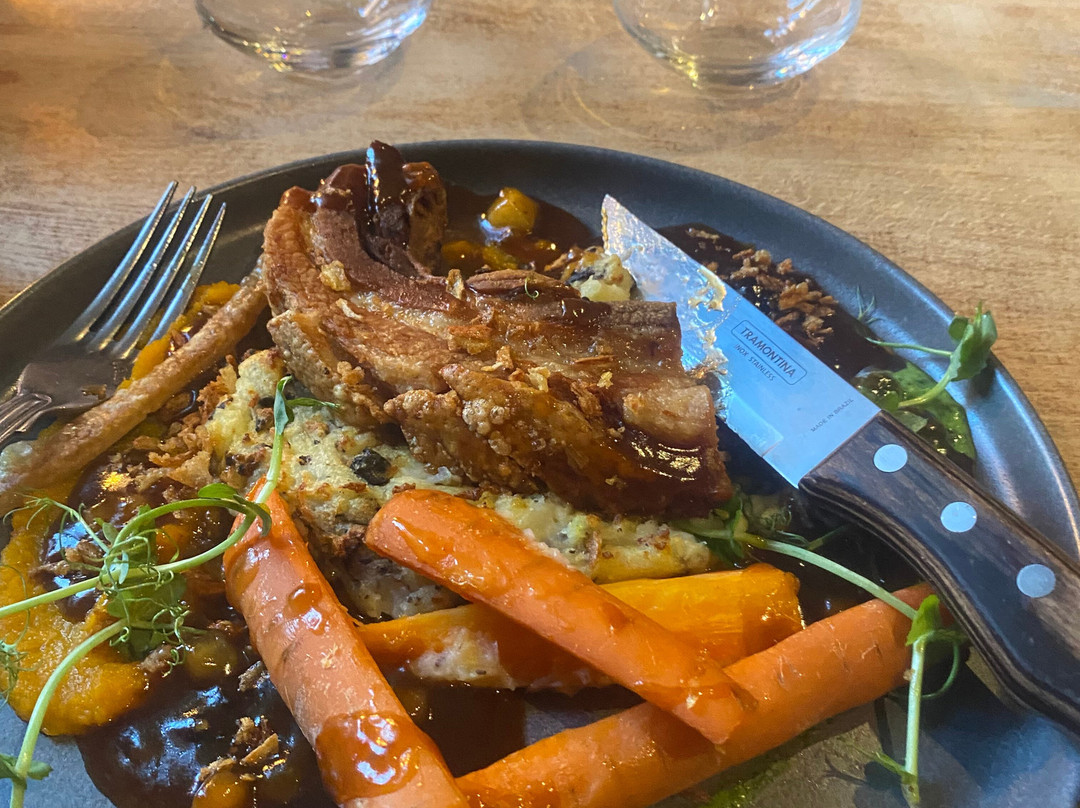 The Curious Fox主图