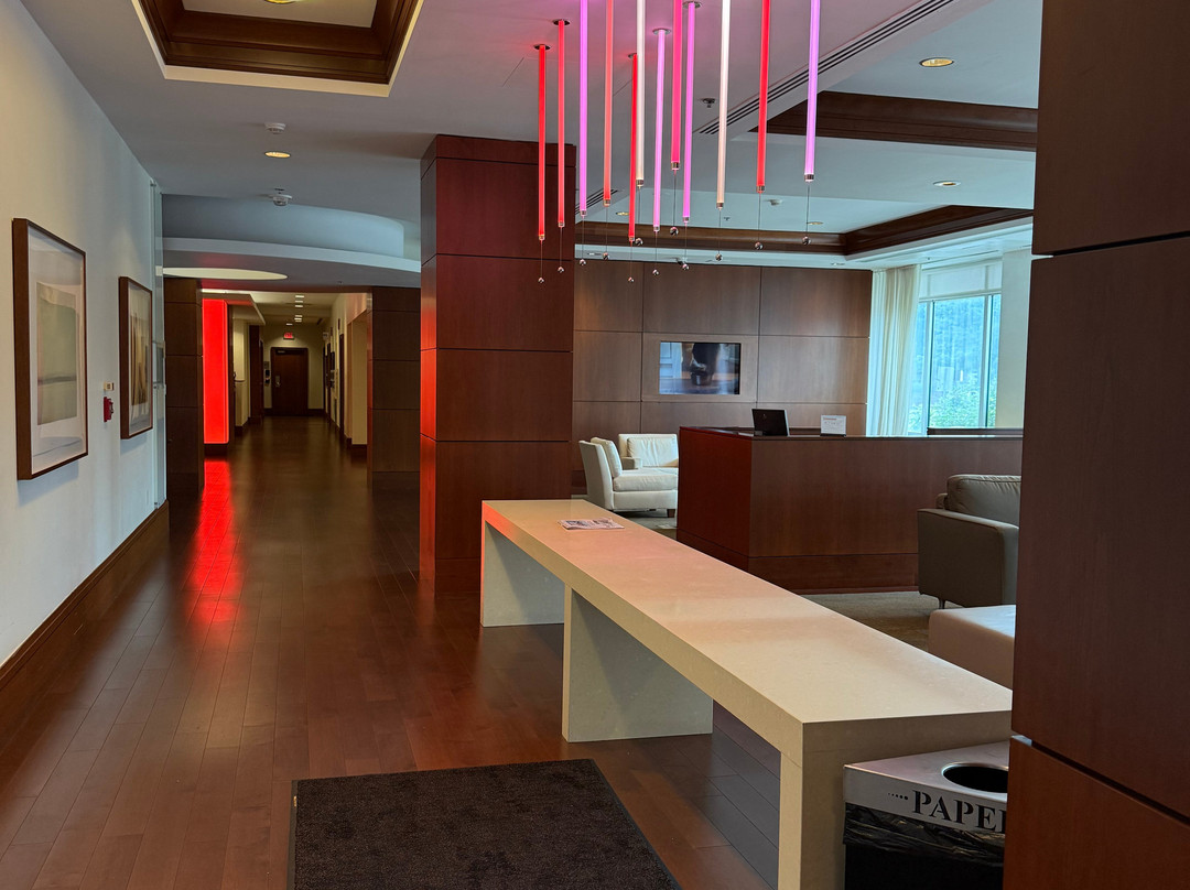 克里夫兰洲际套房酒店主图