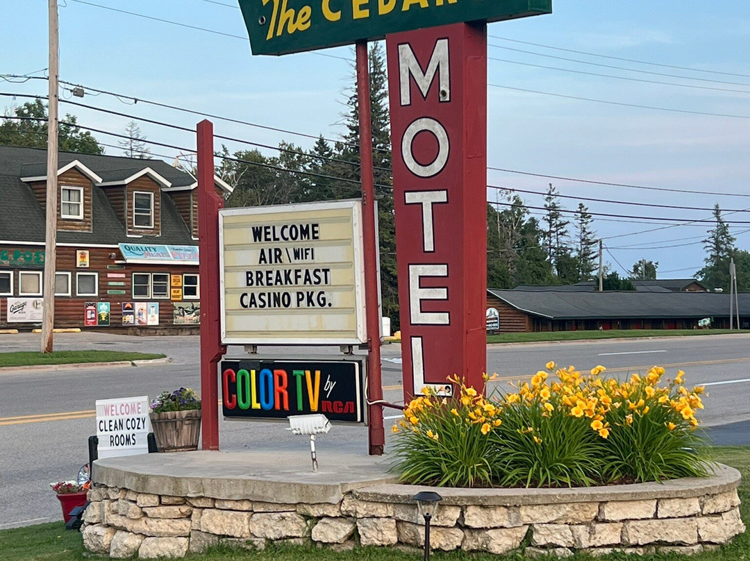 The Cedars Motel主图