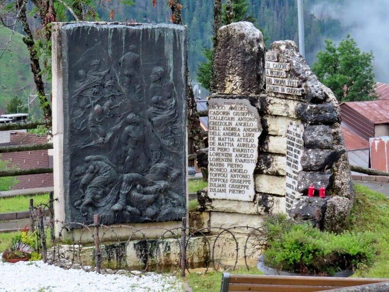 Monumento ai caduti delle guerre-Selva di Cadore必去景点