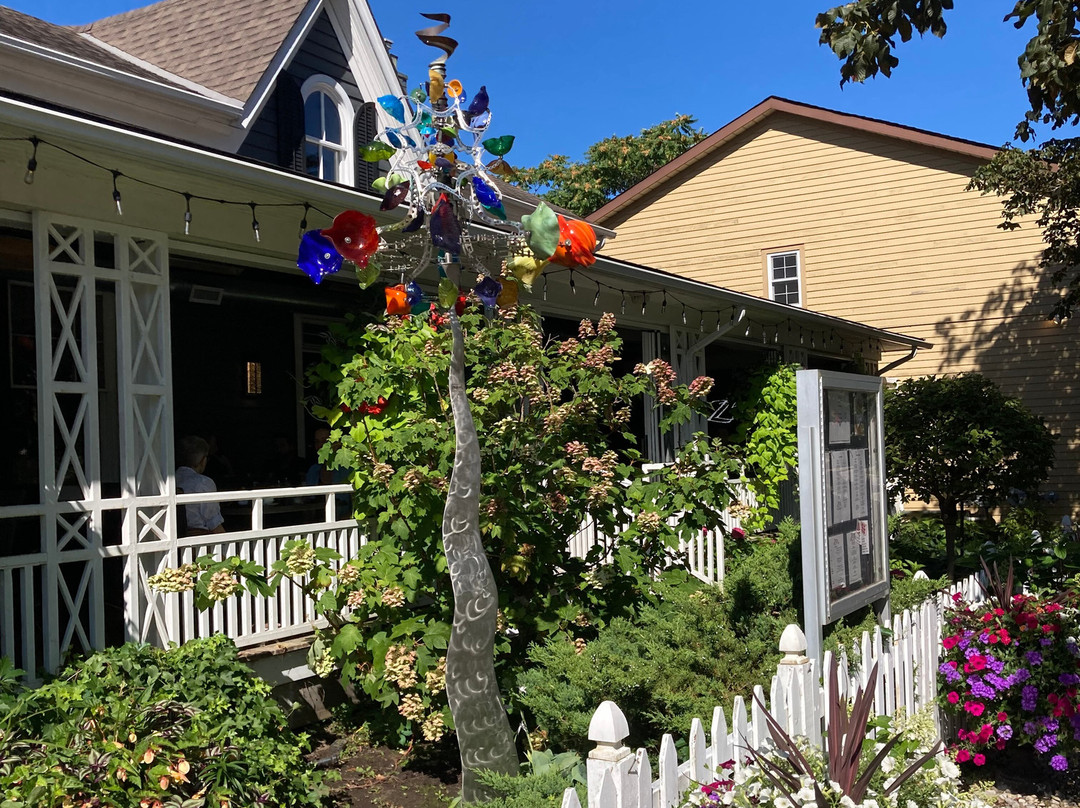 Shaw Club Hotel主图