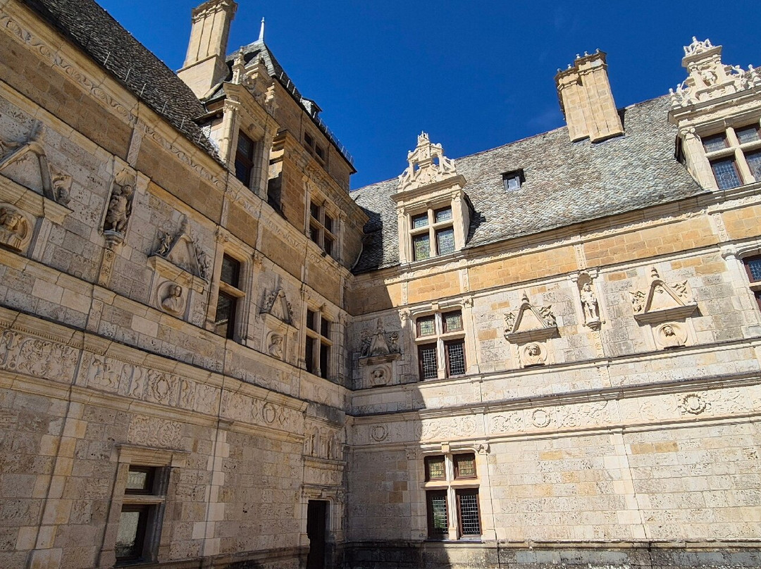 Chateau de Montal-Saint-Jean-Lespinasse必去景点