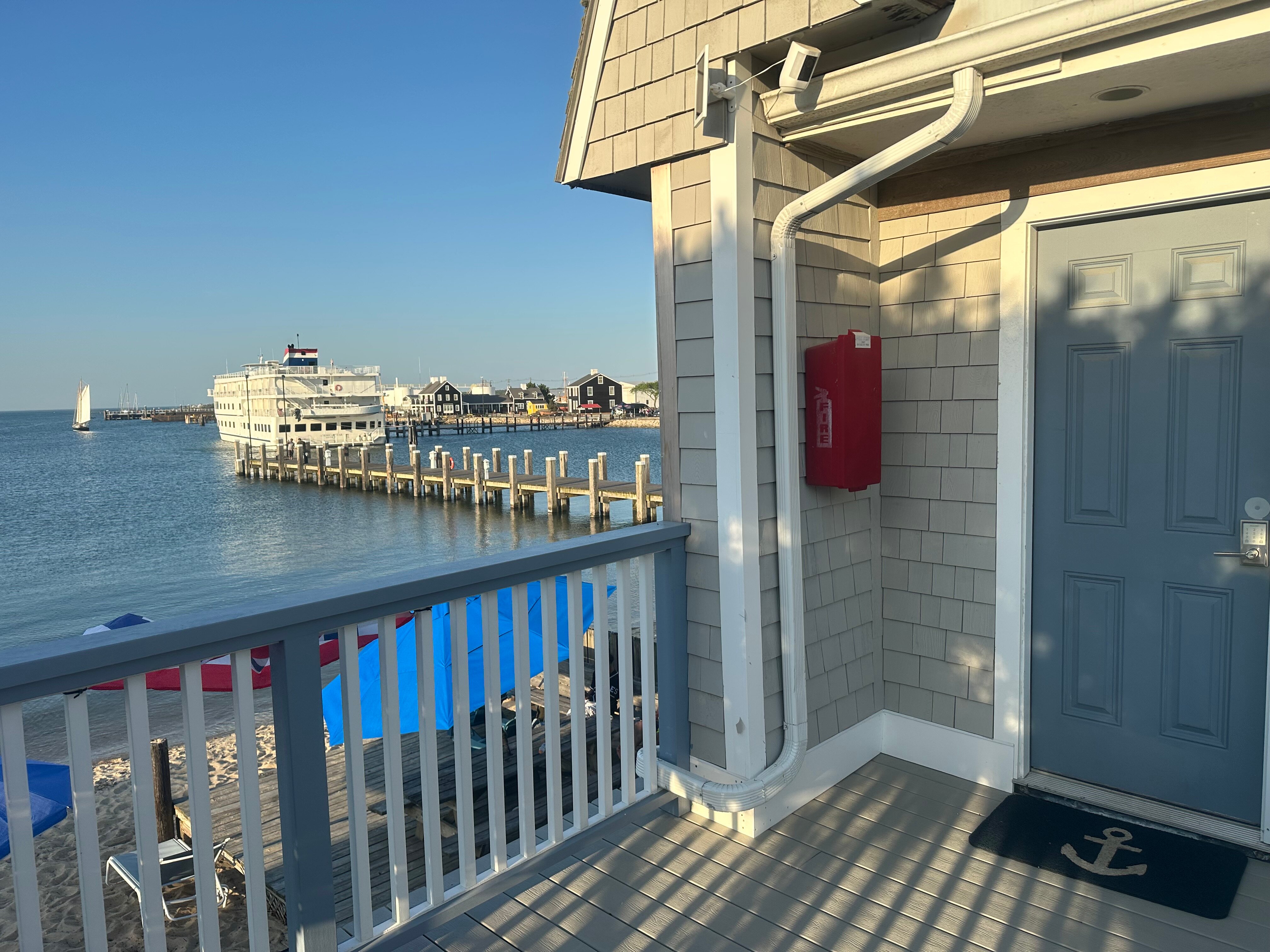 Vineyard Harbor Motel - Private Beach-酒店景观