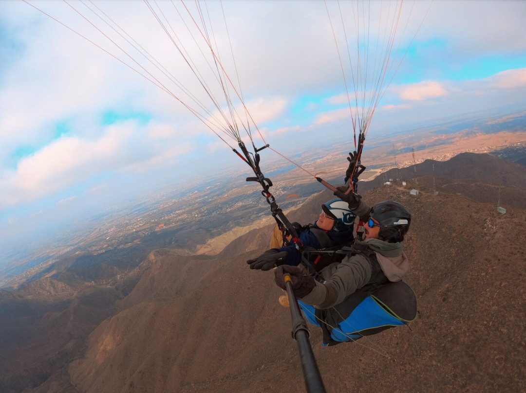 SkyTour Paragliding-门多萨必去景点