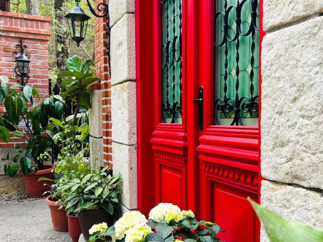 苏牧斯基费讷丽酒店主图