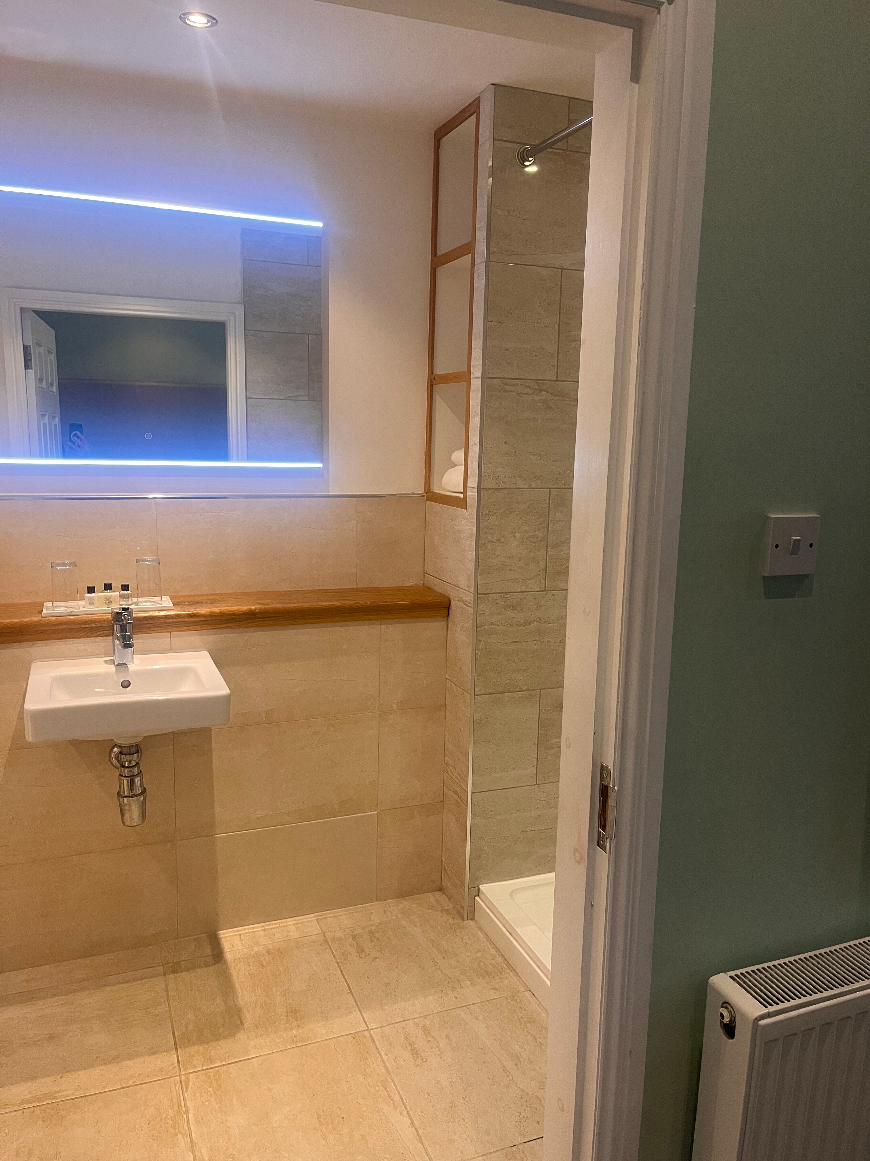 舍布鲁克别墅酒店-浴室