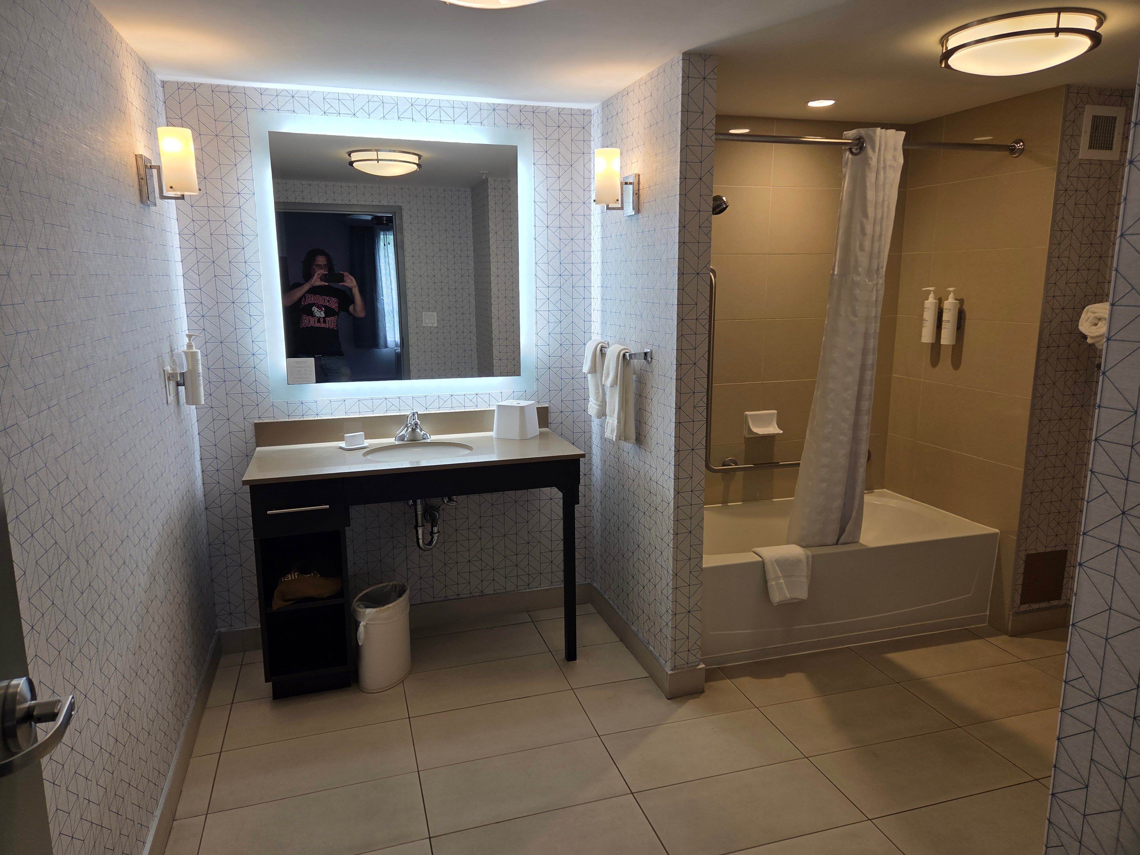 Homewood Suites By Hilton Waterloo/st. Jacobs, Ontario, Canada-浴室