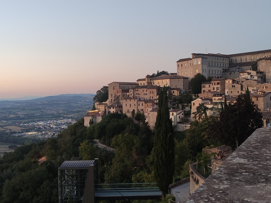 Centro Storico di Todi-托迪必去景点