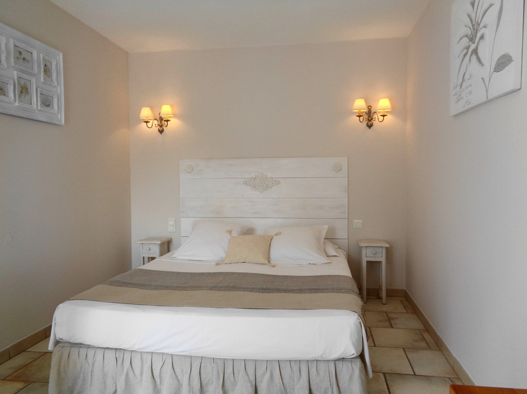 Le Clos Des Lavandes主图