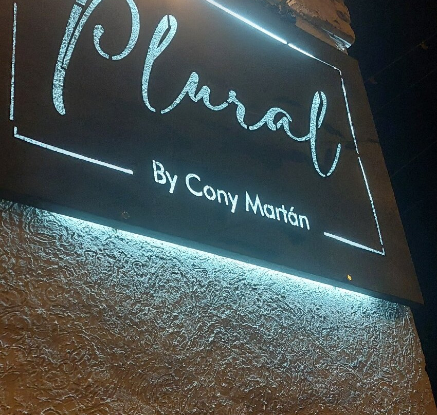 Plural Restaurante Bar