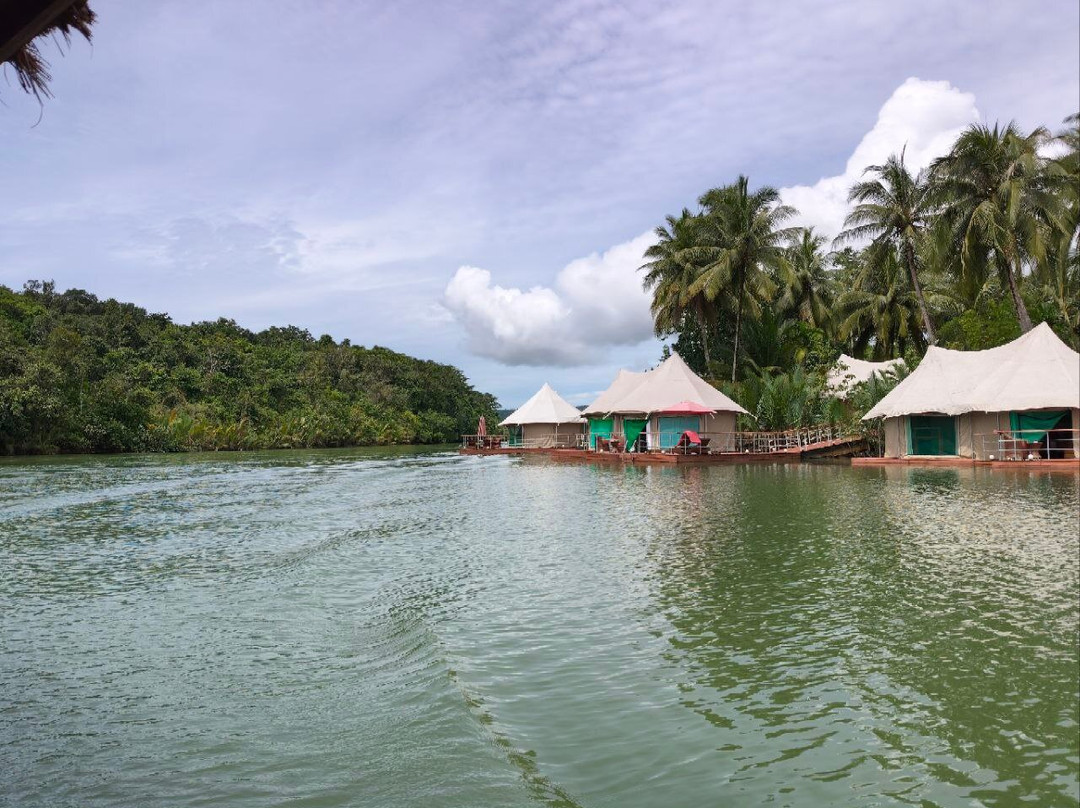 四河流浮动寄宿酒店主图