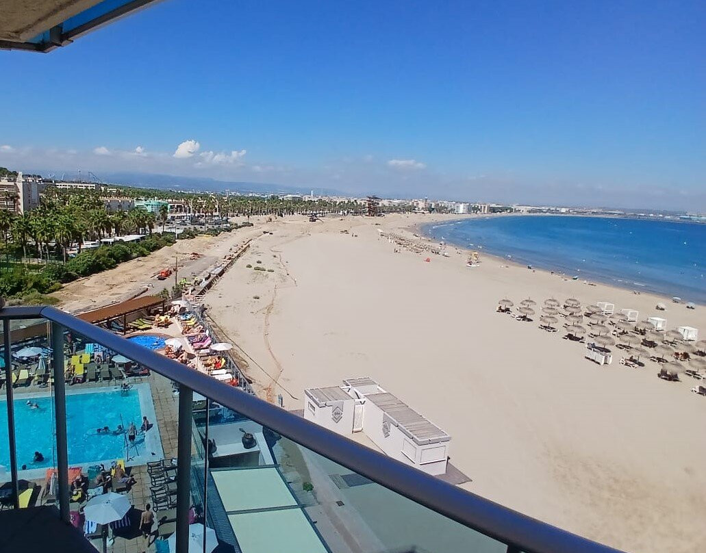 Golden Donaire Beach主图