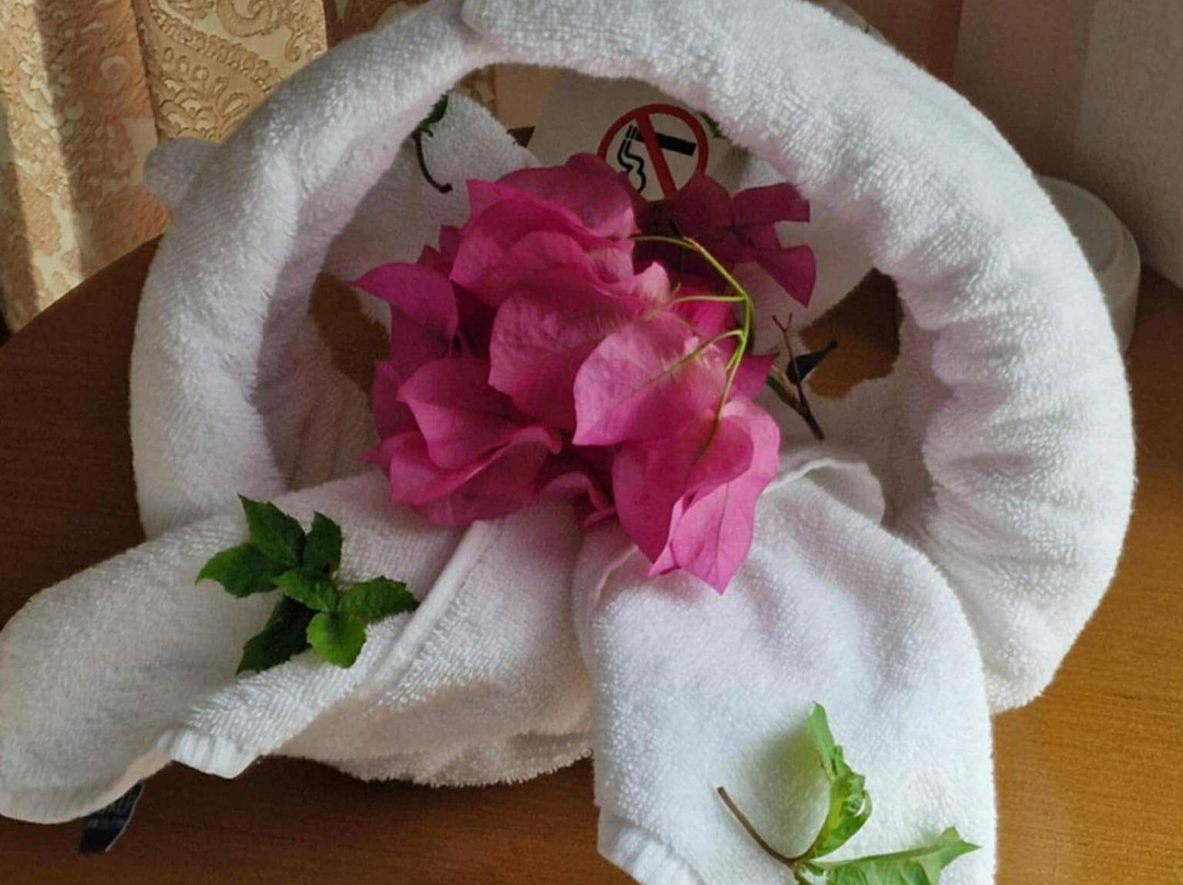 Golden Rock Beach Hotel主图