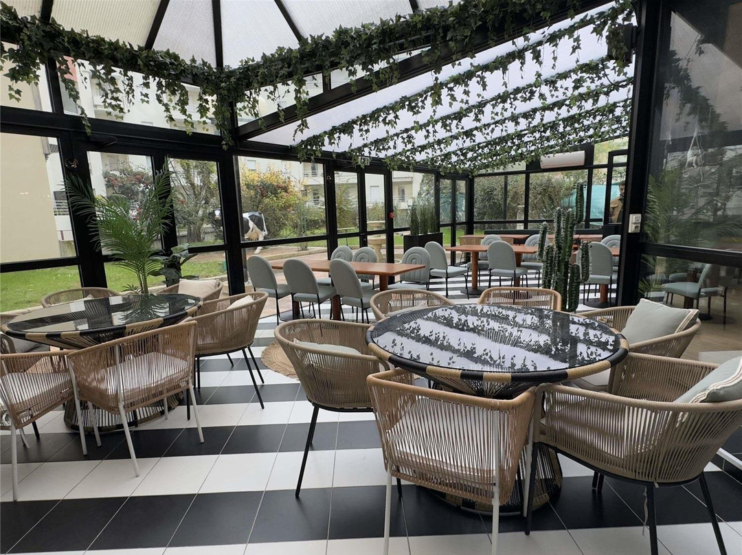 Hipotel Paris Hippodrome Parc Floral