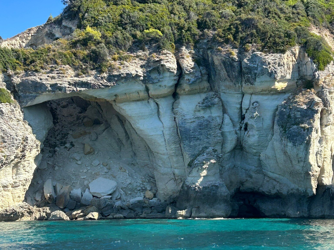 Shaka Sailing-Saint Florent必去景点