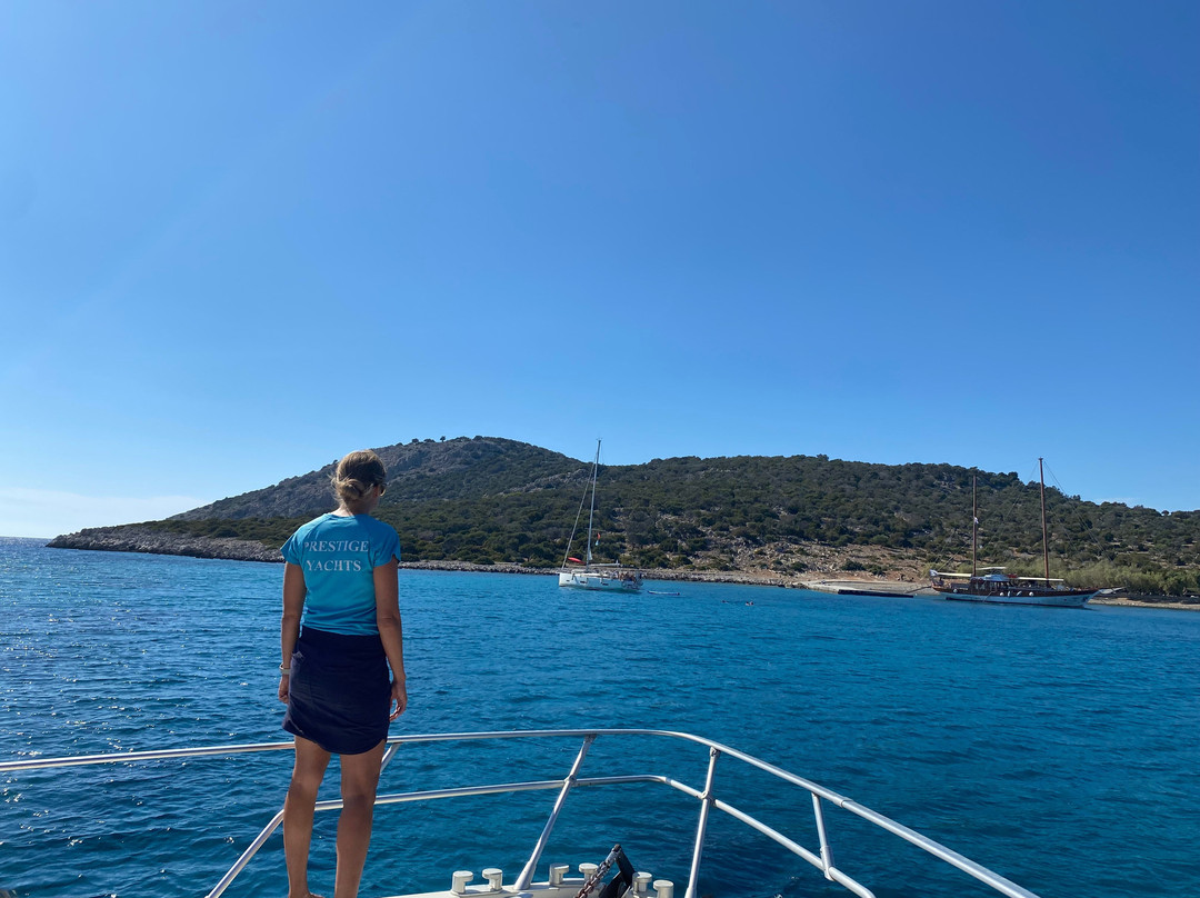 Motor Yacht Prestige-罗德城必去景点