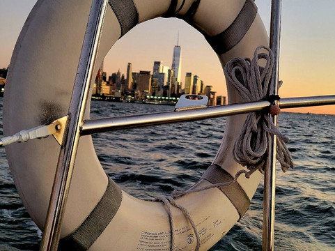 Narwhal Yacht Charters-纽约市必去景点