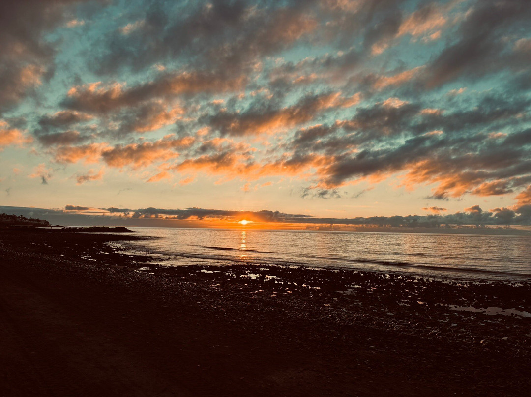 卡纳里亚海滩散步道-英国人海滩必去景点