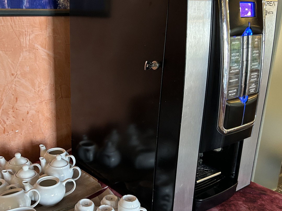 维多利亚宫酒店主图