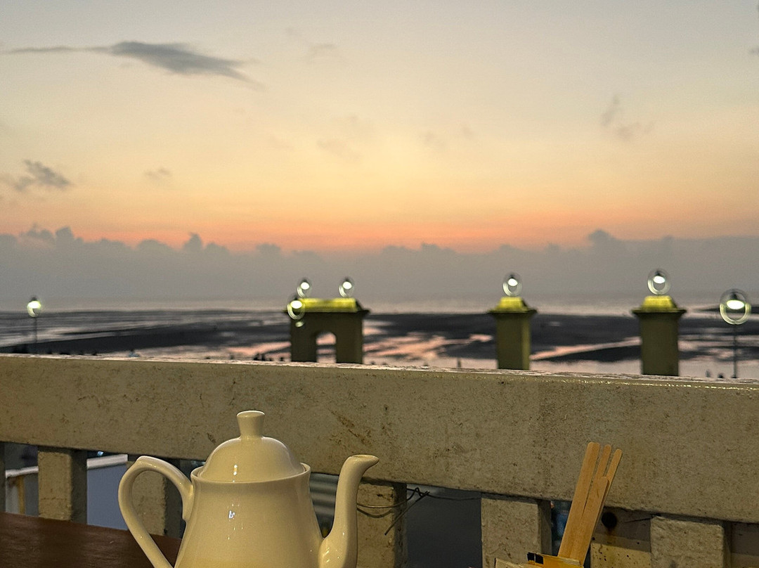 Praveg Beach Resort Daman, Lighthouse Beach主图